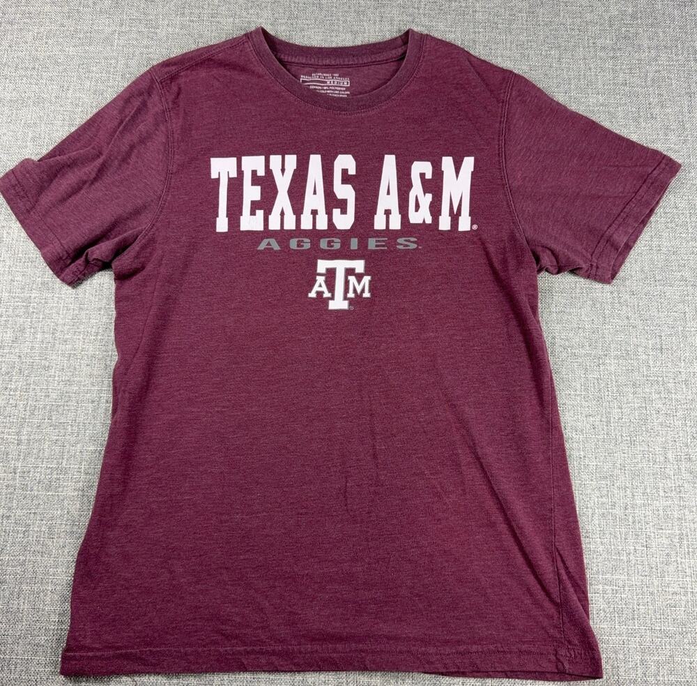 Texas A&M Aggies Colosseum T Shirt Mens Medium Maroon NCAA College Graphic Tee